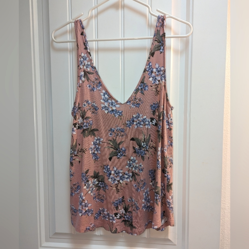 American Eagle Pink Floral Flowy Soft & Sexy Tank Size M
